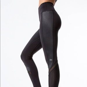 alo elevate leggings